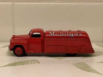 原装 Vintsge Dinky #440 Studebaker 美孚油轮 Ex. 状况 1954 - 1961 — 第 1/4 张图片