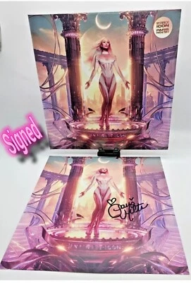Paris Hilton “Infinite Icon” Limited Edition Pink Vinyl + Autopen Signed Insert - Image 1 of 4