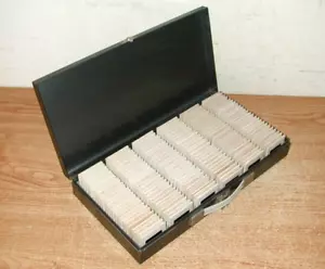 VINTAGE NIELSEN HOWE SLIDE AUFBEWAHRUNGSKOFFER MIT 300 PERSÖNLICHEN DIAS VON 1966-67 - Bild 1 von 11