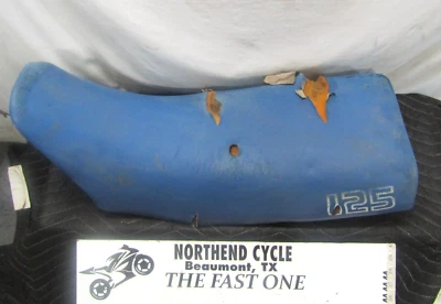 Sillín base asiento 86-88 Suzuki DR125 OEM 45100-44A50-4UZ ST268 Foto 1 de 4