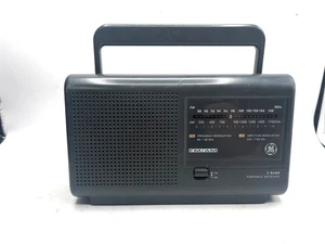 Vintage GE Model 7-2662D tragbarer 2 Band AM/FM Radio Empfänger getestet/VIDEO! - Bild 1 von 8
