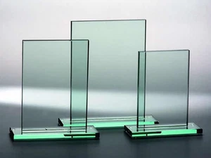 Glastrophäe Rechteck, 5 Größen, 10mm Stärke inkl. Lasergravur (Text & Logos) - Bild 1 von 8