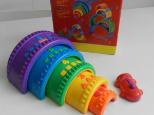 ARCO IRIS para apilar y encajar de Playskool - Imagen 1 de 3