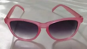 Women Fun Style Classic Plastic Sunglasses Eyewear Translucent Pink VGC - Picture 1 of 10