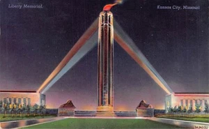 Postal MO: Liberty Memorial by Night, Kansas City, Missouri, publicada 1954 - Imagen 1 de 2