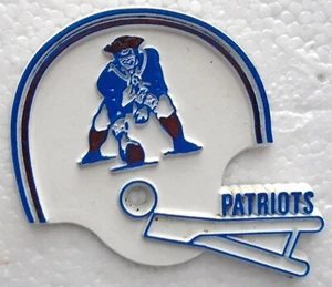 VINTAGE NFL FOOTBALL NEW ENGLAND PATRIOTS TEAM HELMET RUBBER MAGNET - Picture 1 of 2