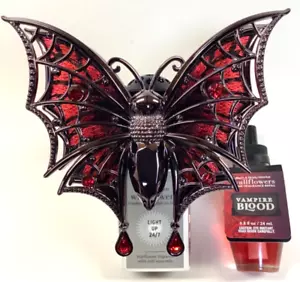 Bath & Body Works Proiettore spina luce notturna abbagliato bat-terfly sangue di vampiro - Foto 1 di 13