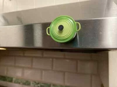 NWB LE CREUSET  The Hiliday Collection Set of 4 Round Dutch Oven Magnets - Image 1 of 4