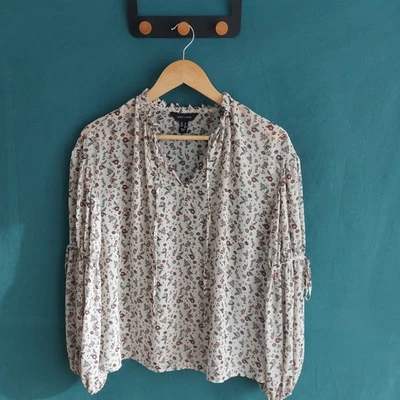 New Look Women's Long Sleeve Cream Floral Blouse Size 10 - Image 1 of 4