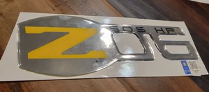 C6 Corvette Z06 12 in Domed Emblem Yellow GM Trunk Hoodliner Urethane 3M Back - Bild 1 von 2