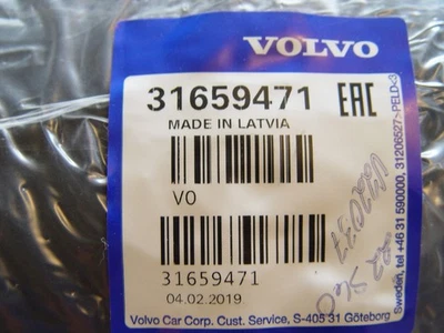 FULL SET OF New OEM Genuine Volvo Rubber Winter Floor Mats 31659471 **READ** - Image 1 of 3