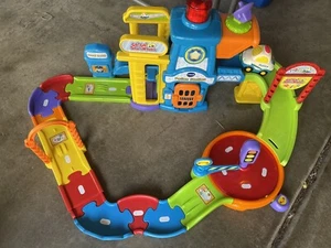 VTech Go! Go! GoGo Smart Wheels Police Station Playset, 1 Police Car Included! - Picture 1 of 1