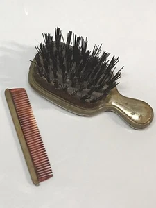 Vintage Art Deco 2 Pcs Grooming Brush & Comb Brass para FUR MINK COATS Signed Set - Imagen 1 de 7