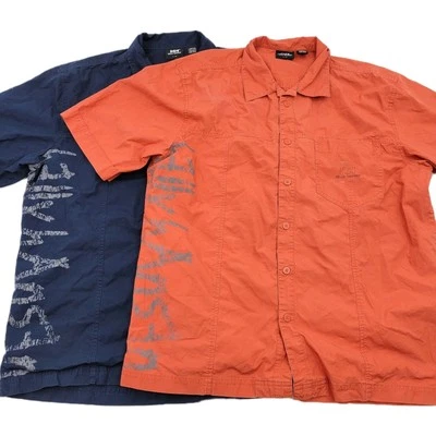 Camisas para hombre Helly Hansen grandes azules y naranjas manga corta abotonadas deletreadas Foto 1 de 4