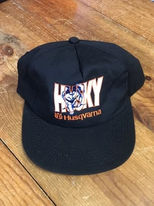Gorra de colección K Products Husqvarna Snapback negra Husky bordada - Imagen 1 de 7