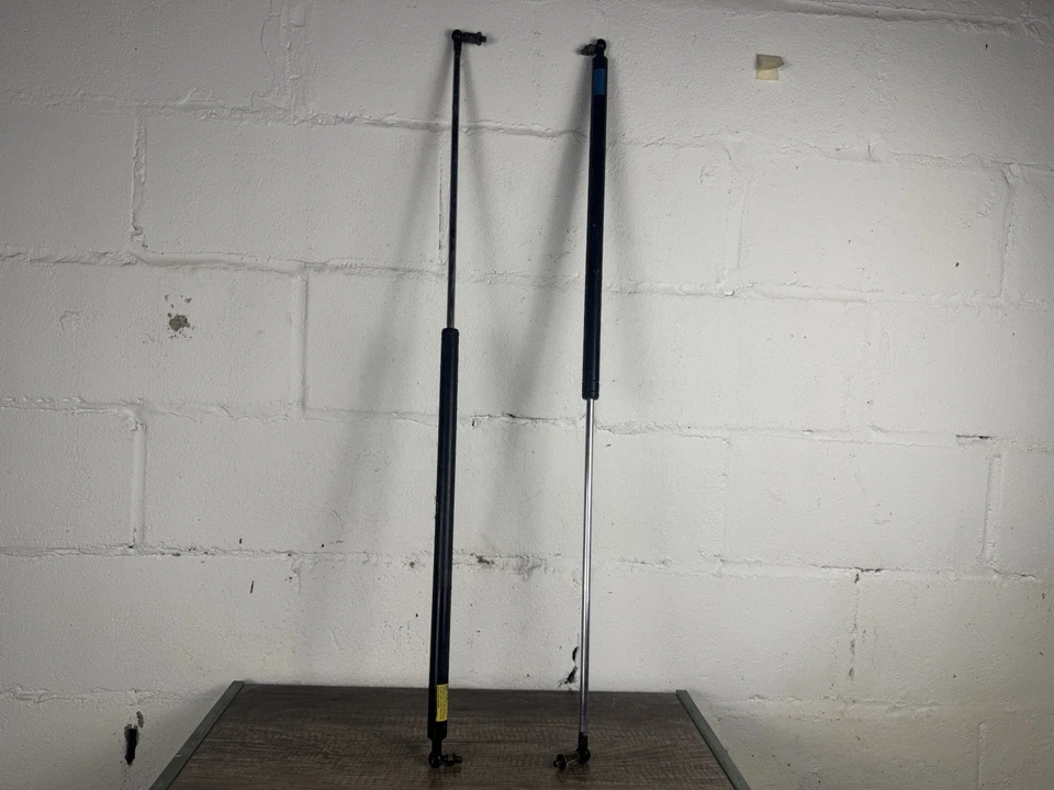 Puntales escotilla maletero Mitsubishi 3000gt/Dodge Stealth 91-99  Foto 1 de 1