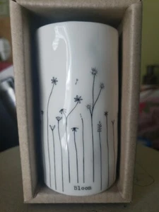 East of India Bloom Adorable Floral Bud Vase Delicate Wildflower Motif 3.5" Tall - Picture 1 of 7