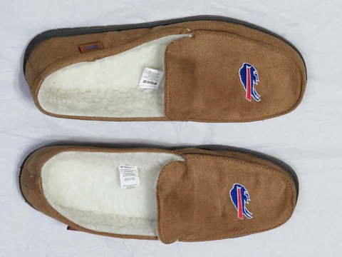BUFFALO BILLS SLIPPERS MEN LARGE 11-12 TAN FAUX LEATHER LINED MOCCASIN MOC NWOT Cover