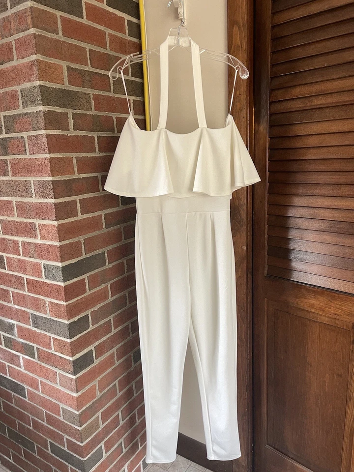 Macacão Boohoo Marfim tamanho US4, alça torcida, fora do ombro, estilo puxar - Imagem 1 de 4