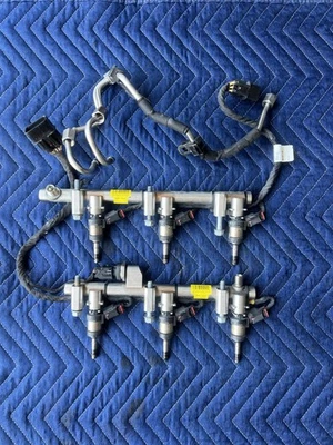 Rieles e inyectores de combustible Hyundai Genesis Coupé 3.8 Foto 1 de 3