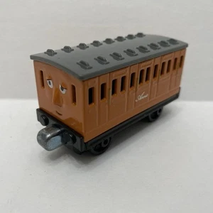 Thomas und seine Freunde Take N Play Thomas the Train & Annie Druckguss magnetisch - Bild 1 von 9