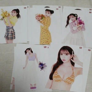 Mikami Yua Retirement Final Event Venue Limited Sale 10 Live Photos Set Rare ② - Picture 1 of 3