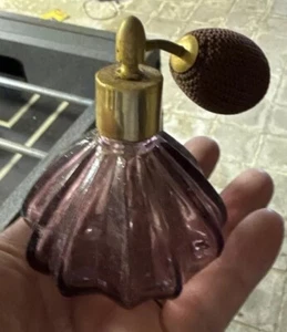 Vintage Amethyst farbig gefiedert Kunst Glas Parfüm Flasche Zerstäuber - leer - Bild 1 von 5