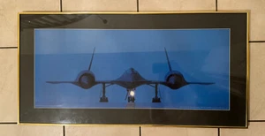 RARE VINTAGE PHOTOGRAPHIC PRINT OF THE SR-71 BLACKBIRD FIGHTER JET FRAMED - Picture 1 of 10