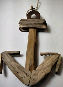 Adorno de anclaje de madera a la deriva hecho a mano con tapa de metal oxidado - Imagen 1 de 6