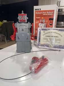 2004 ROBERT THE ROBOT 12'' No.4049 Ideal's Classic Toy Talking Device