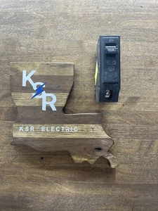General Electric RT-664 20A Circuit Breaker 1 Pole Type - Picture 1 of 6