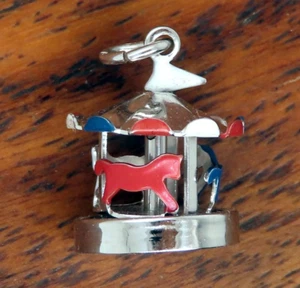 De colección plata Merry Go Round carrusel parque de atracciones paseo móvil encanto RARO #M - Imagen 1 de 8