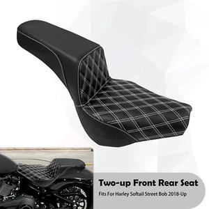 Driver Passenger Seat For Harley Softail Street Bob Standard 18-24 White Lattice - Foto 1 di 16