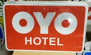 OYO HOTEL reflektierendes Interstate Highway Schild 18" x 30" - Bild 1 von 1