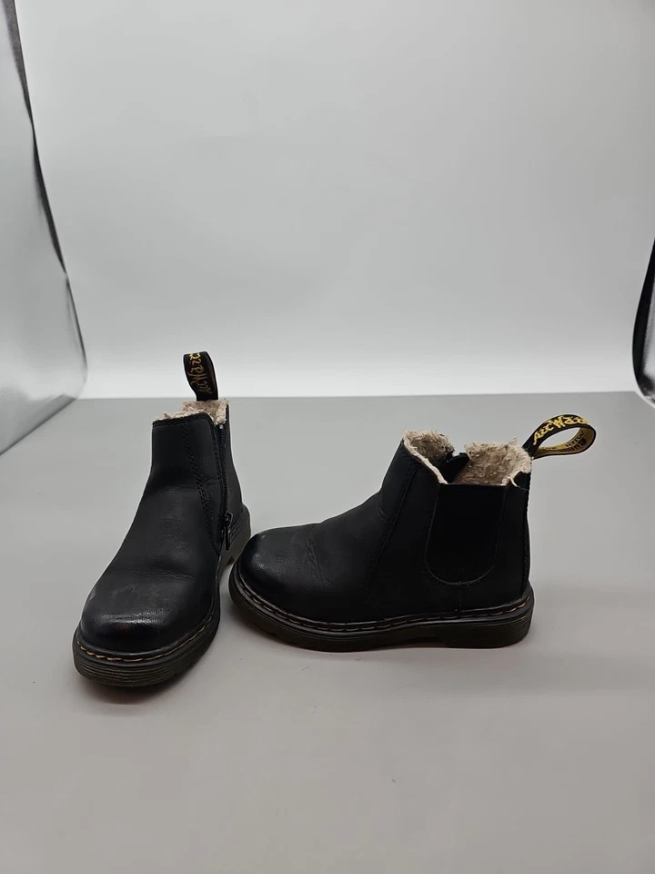 Dr. Martens 2976 Boots Toddlers 9  Black Leather Chelsea ZPO1009 Side Zip - Image 1 of 4