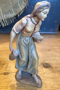 Vintage ANRI Hand Carved Egg Woman Nativity Figure, Designed By Karl Kuolt - Picture 1 of 8