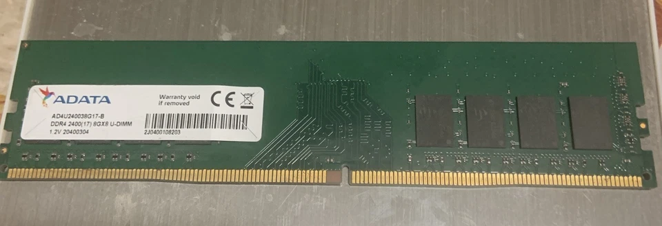 AD4U240038G17 ADATA 8GB PC4-19200 DDR4-2400MHz CL17 288-Pin DIMM 1.2V - Immagine 1 di 1