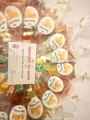 Pre filled 100 small sweet cones,Party bag,FREE DELIVERY *Free stickers - Image 1 of 4