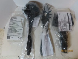 Pampered Chef lot 1552 Herb Stripper 100682 Ladle 100683 Pasta Fork 100122 Shred - Picture 1 of 11