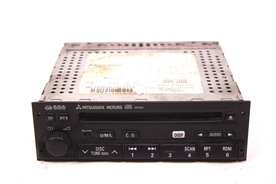 CD Autoradio Mitsubishi Carisma Pajero Space Star W142 MZ312720 Player Radio - Bild 1 von 2