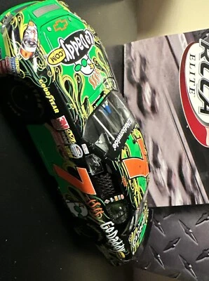 Danica Patrick #7 Go Daddy 2010 1:24 Elite Impala - acabado estándar - 1 de 350 Foto 1 de 4