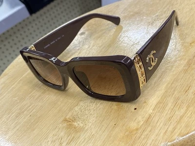 CHANEL Sunglasses Women With Case And Cleaning Cloth - Image 1 of 4