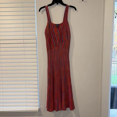 Vestido midi tejido a rayas colorido vintage Scoop para mujer talla mediana para mujer” Foto 1 de 4