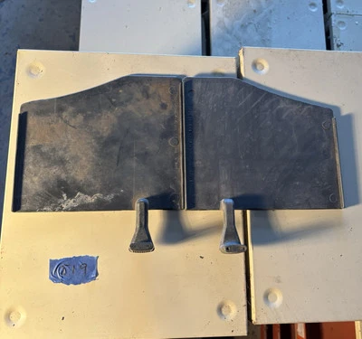 1968-70 AMC American Motors AMX Javelin Interior Front Kick Panel Vent Door Set Foto 1 de 4