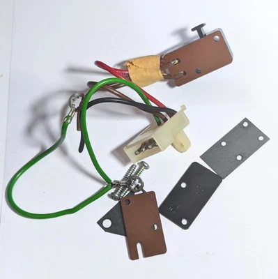 Realistic LAB 50 BSR C165 Turntable Parts AC Switch Assembly And Power Socket - Image 1 of 4