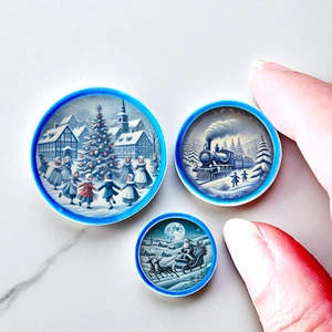 Miniature Blue Royal Copenhagen Ceramic Plates Dollhouse Christmas Decoration - Picture 1 of 10