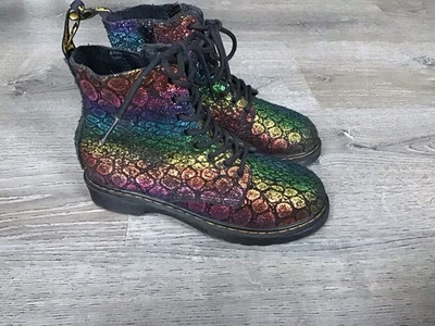 Dr Martens 1460 Pascal J 黑色彩虹金属靴 青少年 尺码 3 麂皮绒鞋面 — 第 1/4 张图片