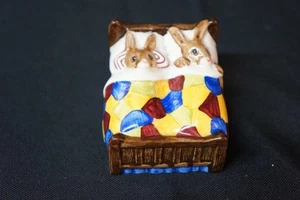ROYAL DOULTON 'SLEEPYTIME' BUNNYKINS Figurine DB15 C.1975 - Picture 1 of 1
