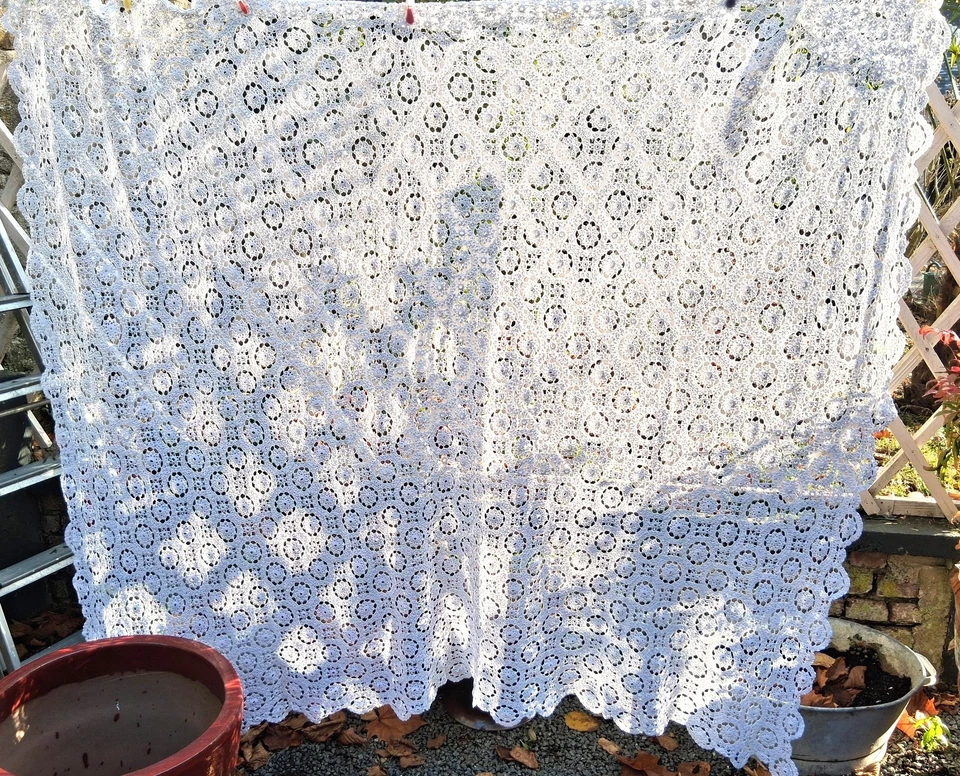 Nappe ancienne fait main crochet - 185 cm x 165 cm - Photo 1/3