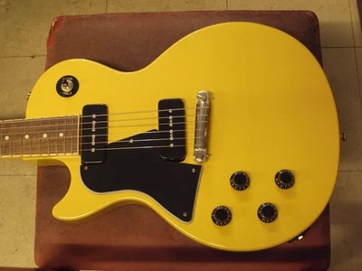 Epiphone Inspirada en Gibson Les Paul Special LH TV Amarillo Usado Laurel con Estuche Suave Foto 1 de 4